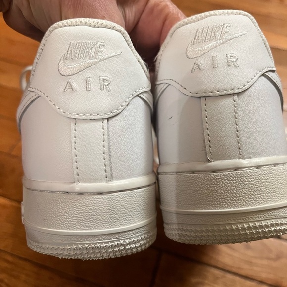 Nike Air Force 1 White Sneakers, Size 8. Excellent pre-owned condition. No box. - Picture 5 of 13
